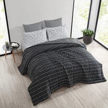Load image into Gallery viewer, Marimekko Pieni Tiiliskivi Black / White Twin Quilted Blanket
