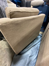 Load image into Gallery viewer, Logan 36&#39;&#39; Wide Power Standard Recliner
