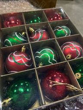 Load image into Gallery viewer, 12 Piece Ball Ornament Set
