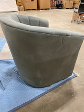 Load image into Gallery viewer, Coeur 30.7&#39;&#39; Wide Velvet Swivel Barrel Chair
