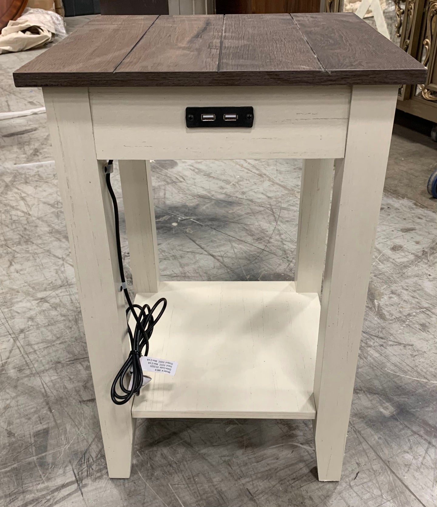 Lorraine End Table 2084CDR